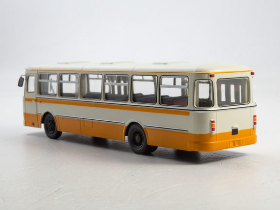 Автобус ЛиАЗ-677М (бежевый-охра)-фото3
