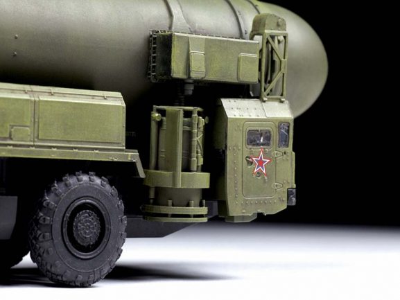 Российский ракетный комплекс стратегического назначения "Тополь" (Подарочный набор)-фото3