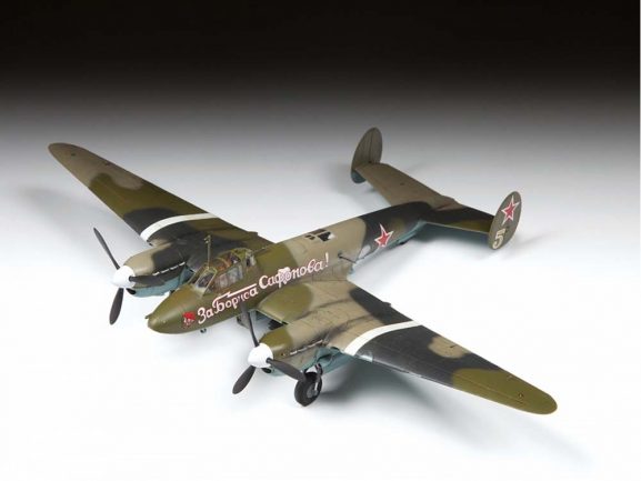Советский пикирующий бомбардировщик Пе-2 (1:72) (Подарочный набор)-фото2