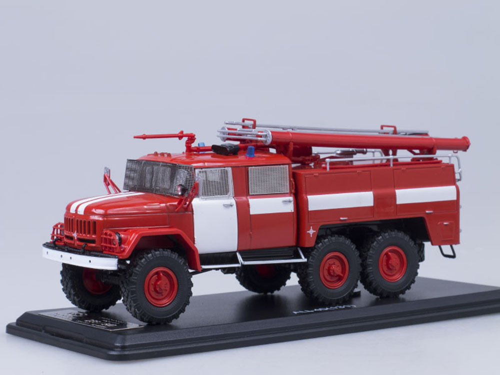 Пожарный автомобиль АЦ-40 (ЗИЛ-131) для разгона демонстраций-фото1