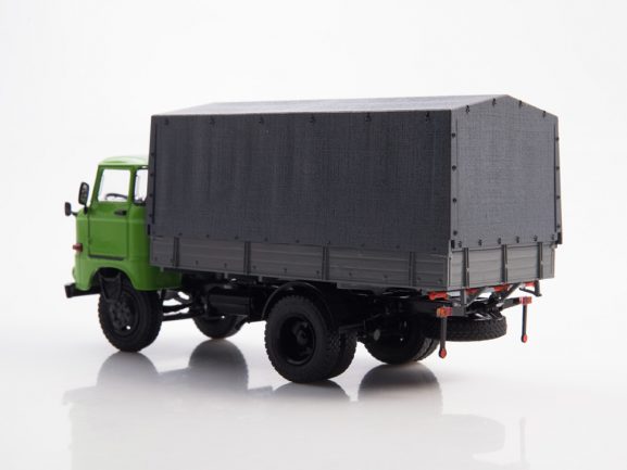 Грузовик IFA W50L бортовой с тентом-фото2