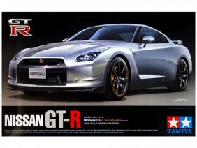 Автомобиль Nissan GT-R-фото1