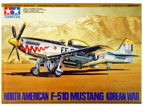Истребитель P-51D (F-51D) Mustang Корейская война (1:48)-фото1