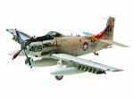 Американский штурмовик Douglas A-1H Skyraider US Navy-фото2