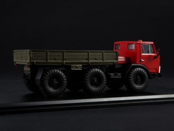 Грузовик ЗИЛ-132Р бортовой-фото5