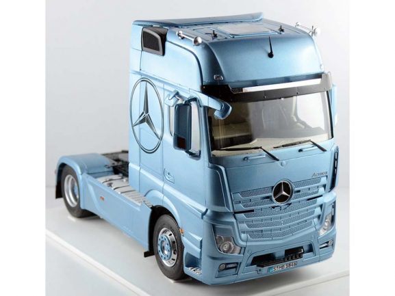 Седельный тягач Mercedes-Benz Actros MP4 GigaSpace-фото3
