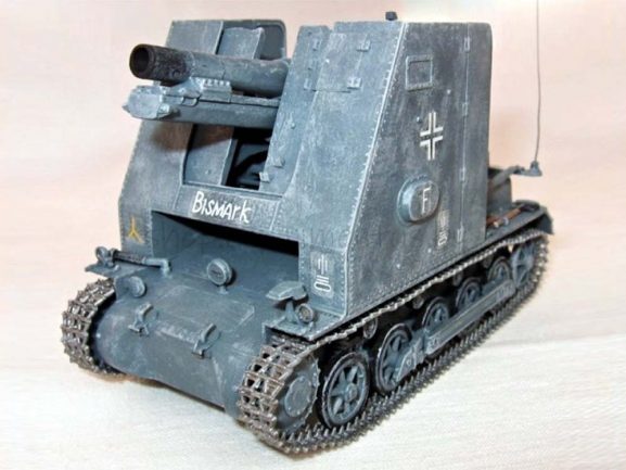 Немецкая самоходная гаубица САУ Sturmpanzer I Бизон (ARK models)-фото2