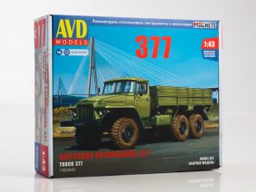 Грузовик Урал 377 бортовой (AVD Models)-фото1