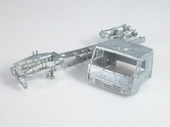 Седельный тягач КАМАЗ-65225 (AVD Models)-фото2
