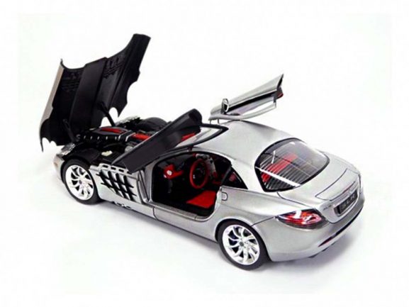 Автомобиль Mercedes-Benz SLR McLaren-фото3