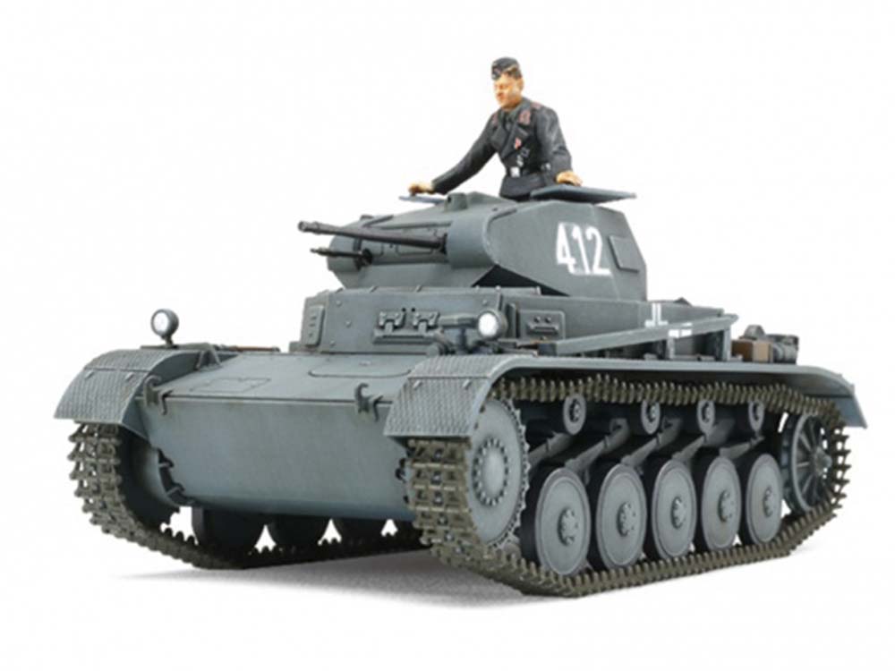 Немецкий легкий танк Pz.Kpfw.II Ausf.A/B/C (T-II) с одной фигурой (1:48)-фото2