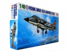 Британский палубный истребитель-бомбардировщик Sea Harrier FRS.1-фото1