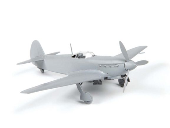 Советский истребитель Як-9Д (1:72)-фото4