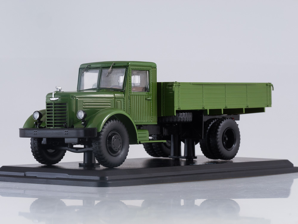 Грузовик ЯАЗ-200 бортовой (хаки)-фото1