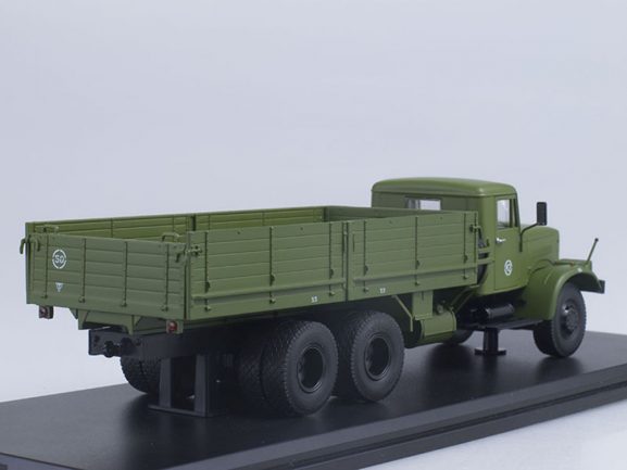 Грузовик КРАЗ-257Б1 бортовой армейский (зеленый)-фото2