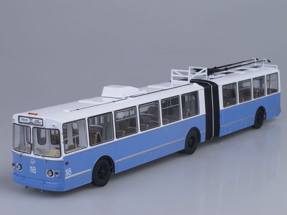 Троллейбус ЗиУ-10 (ЗиУ-683) бело-голубой-фото3