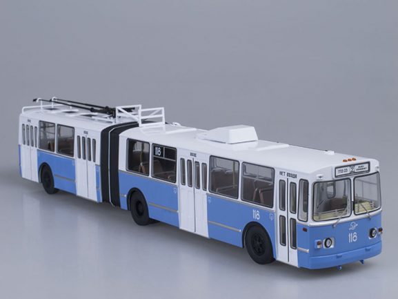 Троллейбус ЗиУ-10 (ЗиУ-683) бело-голубой-фото9
