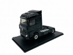Седельный тягач Mercedes-Benz Actros 5 2021 черный-фото1