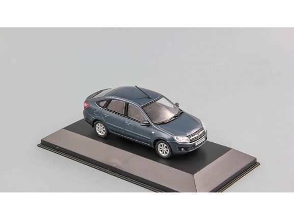 Автомобиль LADA Granta Liftback (Автолегенды. Новая эпоха №5)-фото3