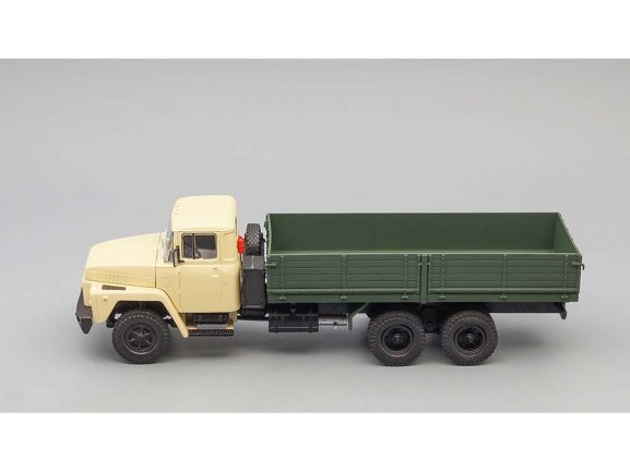 Грузовик КрАЗ-250 бортовой (1977-1989) (бежевый/зеленый)-фото3