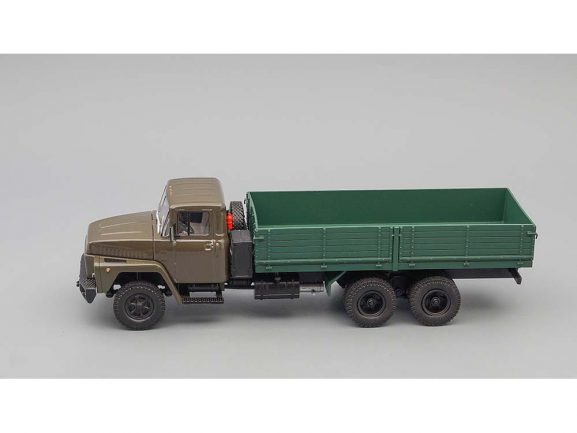 Грузовик КрАЗ-250 бортовой (1977-1989) (серо-зеленый)-фото3