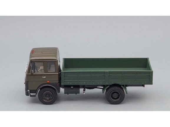 Грузовик МАЗ-5337 бортовой 1987-1994 (хаки/зеленый)-фото3
