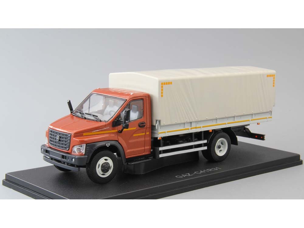 Грузовик ГАЗон Next C41R31 бортовой с тентом (красный/серый)-фото1