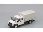 Грузовик ГАЗон Next C42R33 бортовой с тентом (белый/серый)-фото1