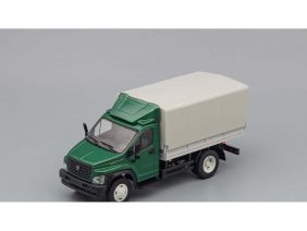 Грузовик ГАЗон Next C41R13 бортовой с тентом и обтекателем (зеленый/серый)-фото1