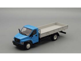 Грузовик ГАЗон Next C41R33 бортовой (голубой/серый)-фото1