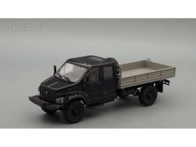 Грузовик ГАЗон Next C42A33 бортовой (черный/серый)-фото1