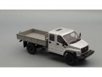Грузовик ГАЗон Next C42A33 бортовой (серебристый/серый)-фото3