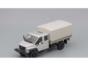 Грузовик ГАЗон Next C42A33 бортовой с тентом (серебристый/серый)-фото1