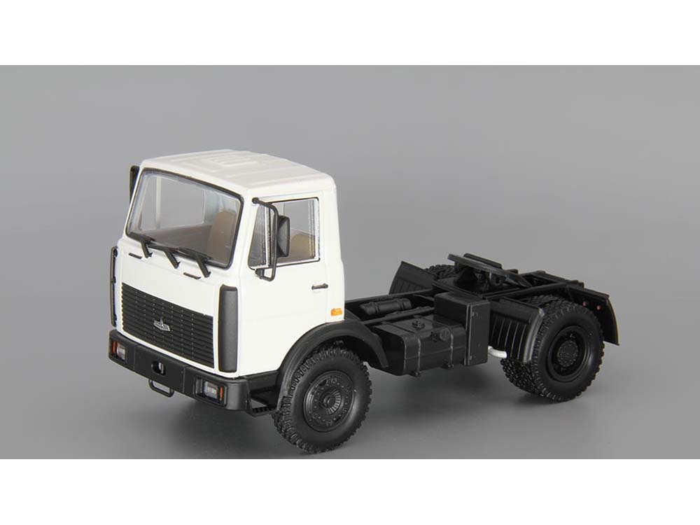 Купить масштабную модель грзовика МАЗ-5433 1991-1997 (белый), масштаб 1:43 (Наш Автопром)-фото1 Седельный тягач МАЗ-5433 1991-1997 (белый)-фото1