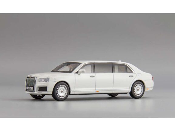 Автомобиль Aurus Senat Limousine 2018 (белый)-фото3