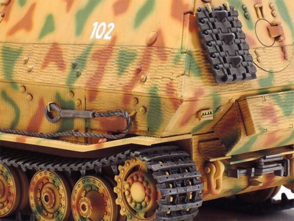 Немецкий истребитель танков САУ Sd.Kfz.184 Elefant (Элефант) (1:48)-фото5