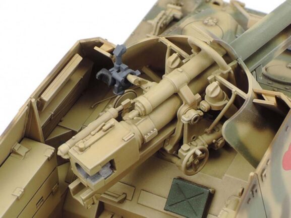 Немецкий тяжелый истребитель танков САУ Sd.Kfz.164 Nashorn (Насхорн)-фото5