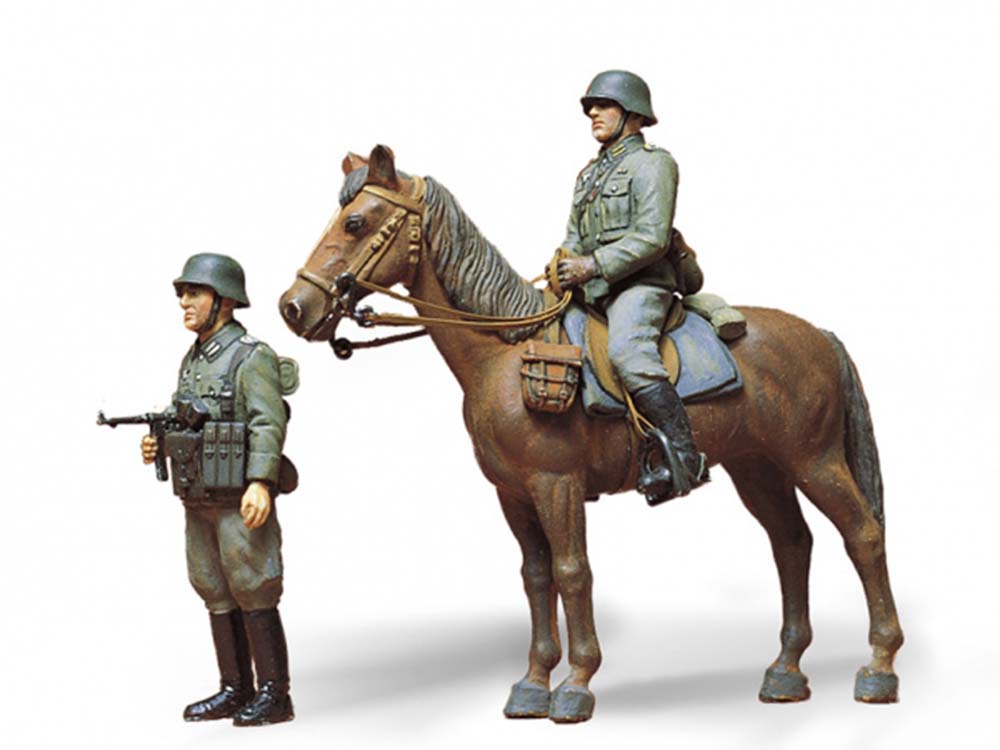 Сборная модель фигурки. Tamiya 35053. 35053 Tamiya 1/35 немецкие кавалерист и пехотинец. Солдатики Тамия 1/35. Tamiya 1/35.