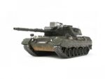 Немецкий основной боевой танк Leopard 1A4 с фигурой командира-фото2