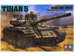 Израильский средний танк Ti-67 (Tiran 5) на базе Т-55 с двумя фигурами-фото1