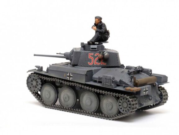 Немецкий легкий танк Pz.Kpfw.38(t) Ausf.E/F Прага-фото2