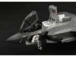 Истребитель-бомбардировщик Lockheed Martin F-35B Lightning II (1:48)-фото12