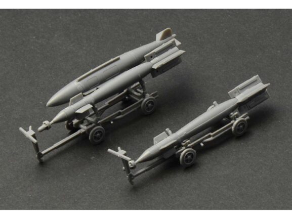 Истребитель-бомбардировщик Lockheed Martin F-35B Lightning II (1:48)-фото15