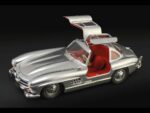 Автомобиль Mercedes-Benz 300 SL Gullwing (1:16)-фото2