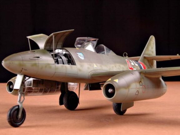 Немецкий истребитель Messerschmitt (Мессершмитт) Me-262A-1a (Trumpeter)-фото12