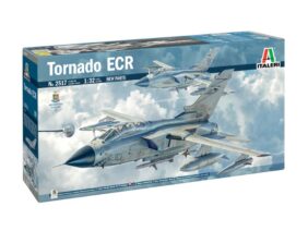 Истребитель Tornado ECR (Italeri)-фото1