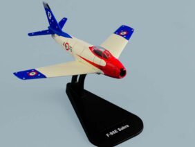Американский истребитель North American F-86E Sabre Cavallino Rampante-фото1