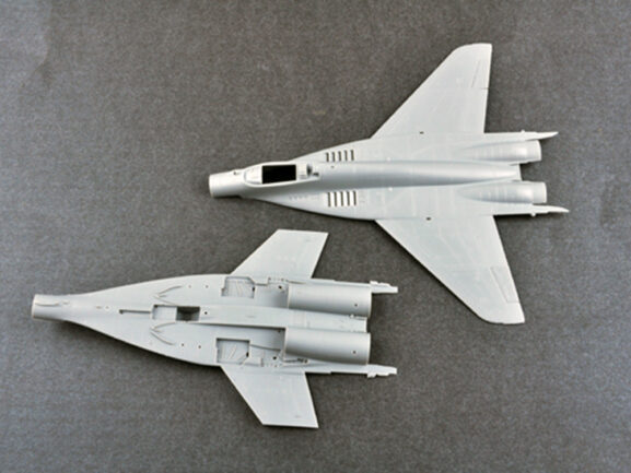 Легкий фронтовой истребитель МиГ-29С Fulcrum (Trumpeter)-фото2