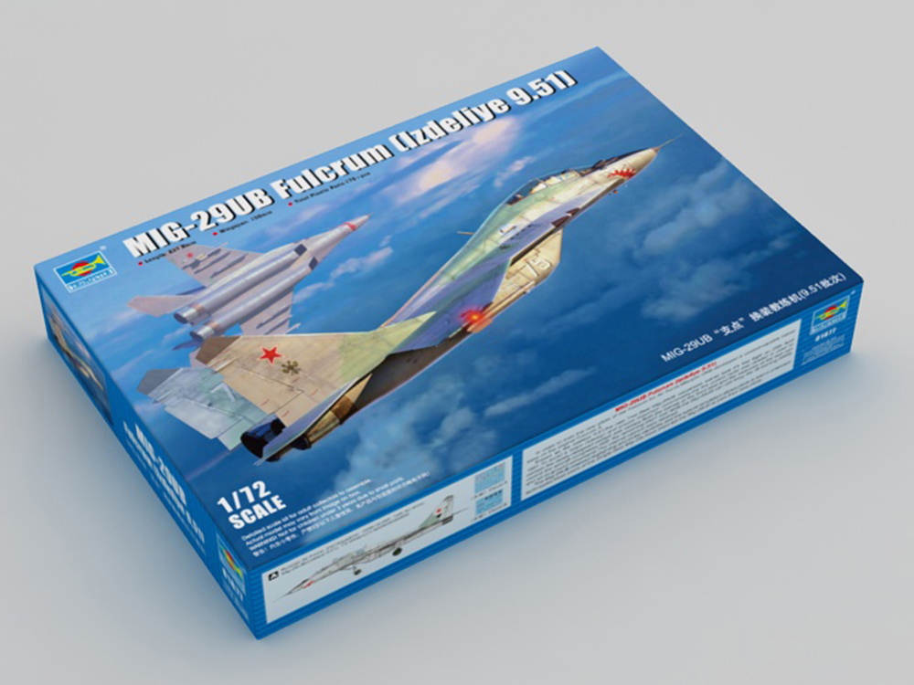 Российский учебно-боевой самолет МиГ-29УБ Fulcrum (1:72)-фото1