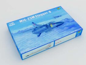 Советский истребитель-бомбардировщик МиГ-23М-фото1